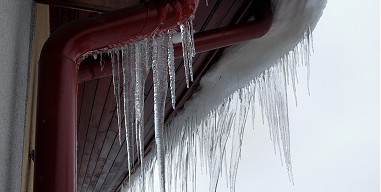 Roof & Gutter De-Icing