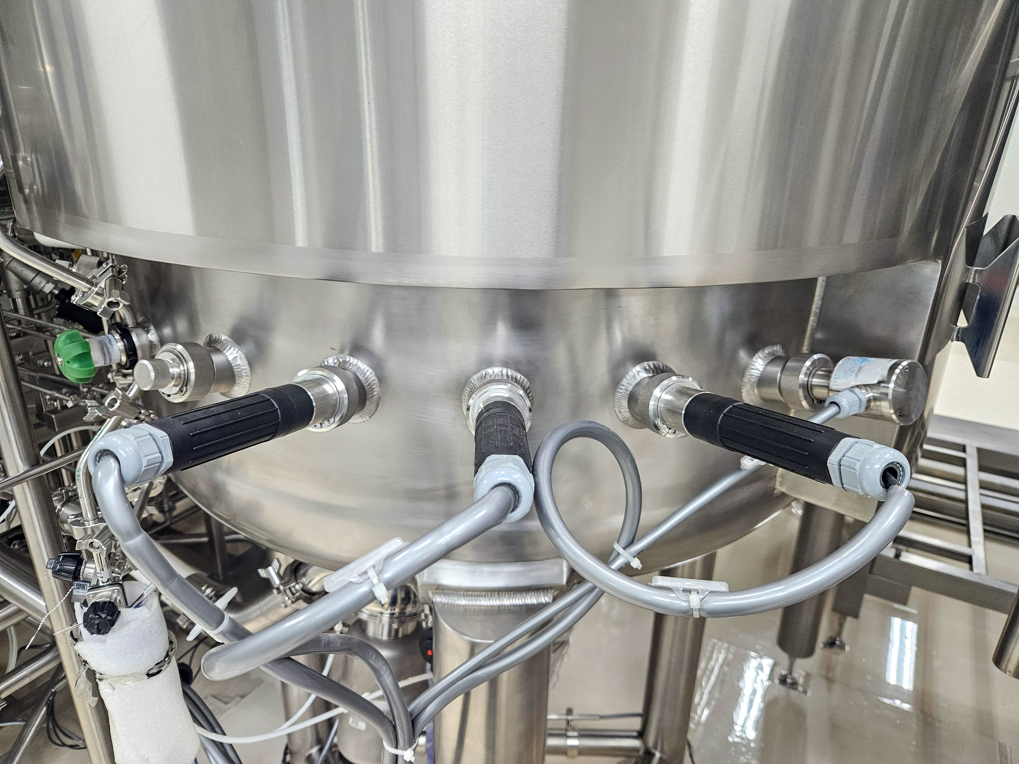 CDU/CDX External Piping & Mixing/Storage Tanks